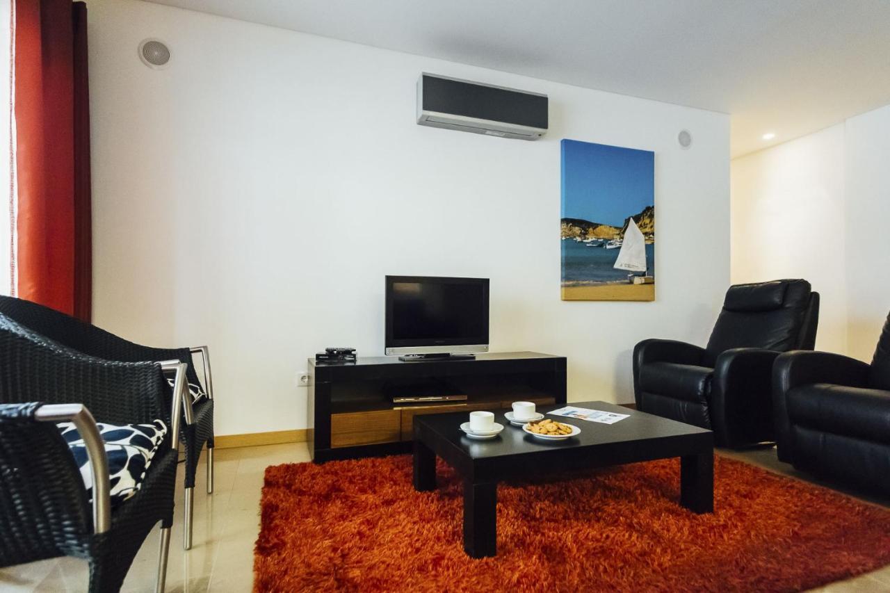 Baia Residence 2 - Holiday Apartments - By Sch 상 마르티뇨 두 포르투 외부 사진