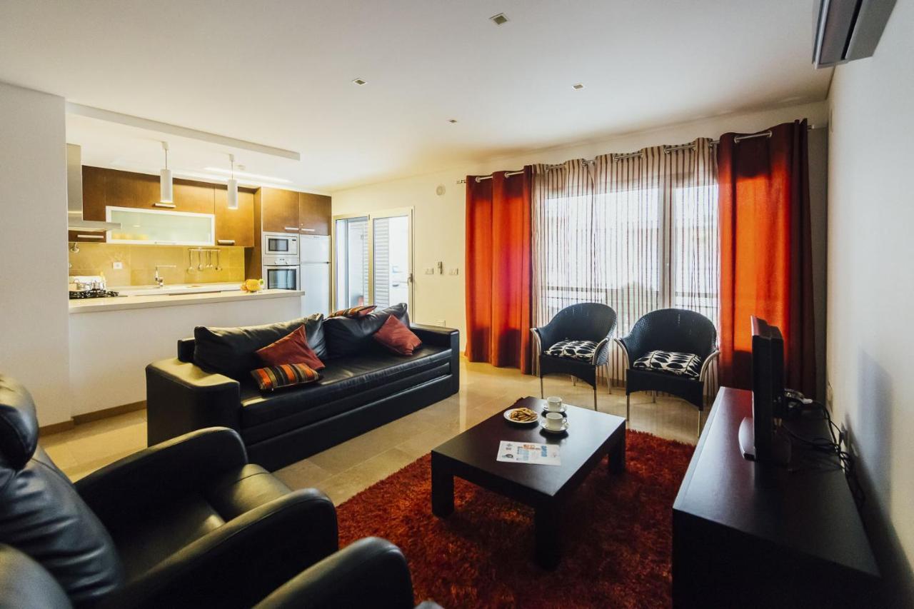 Baia Residence 2 - Holiday Apartments - By Sch 상 마르티뇨 두 포르투 외부 사진