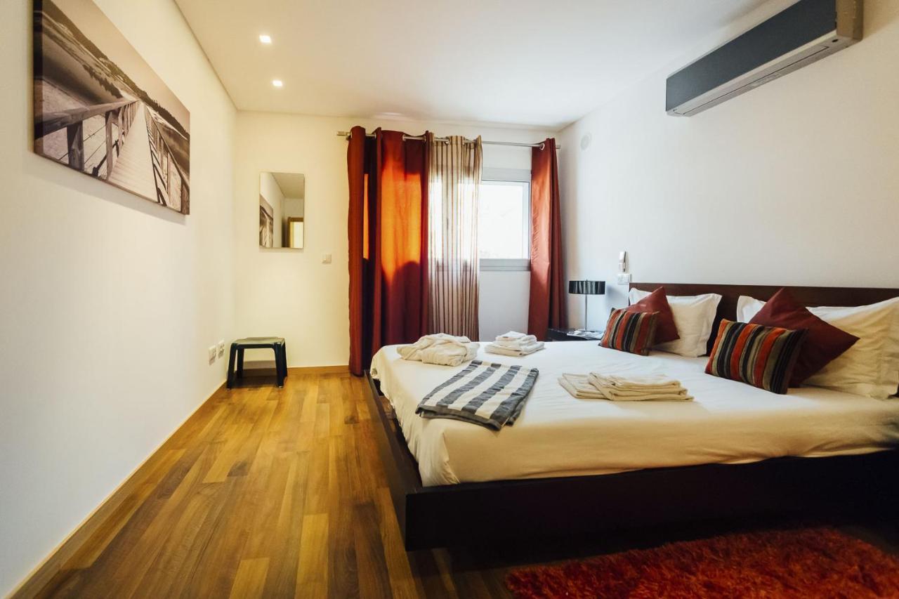 Baia Residence 2 - Holiday Apartments - By Sch 상 마르티뇨 두 포르투 외부 사진