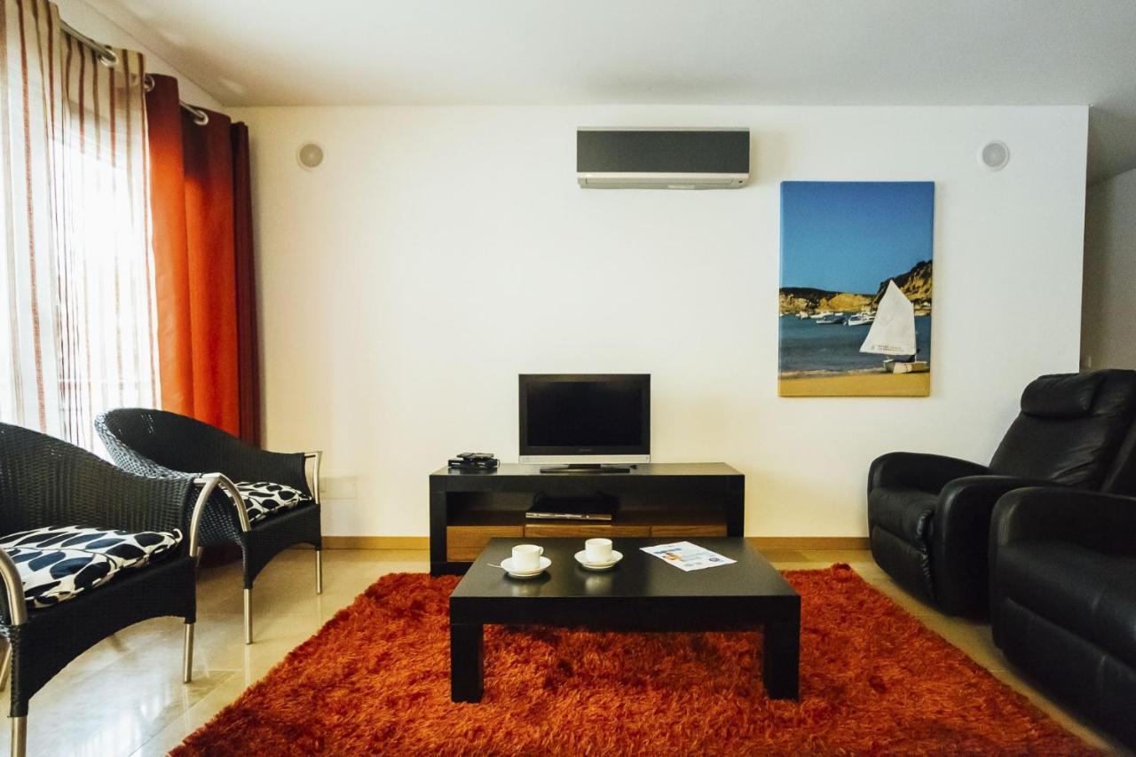 Baia Residence 2 - Holiday Apartments - By Sch 상 마르티뇨 두 포르투 외부 사진