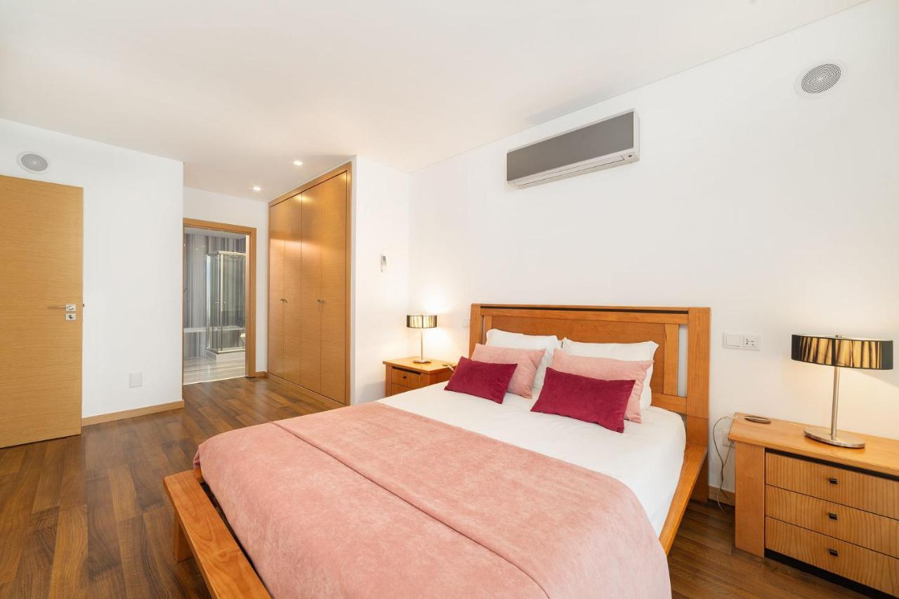 Baia Residence 2 - Holiday Apartments - By Sch 상 마르티뇨 두 포르투 외부 사진