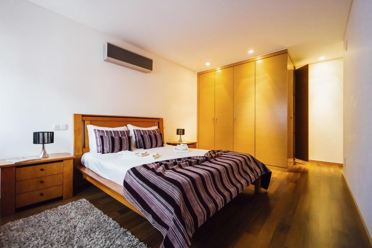 Baia Residence 2 - Holiday Apartments - By Sch 상 마르티뇨 두 포르투 외부 사진