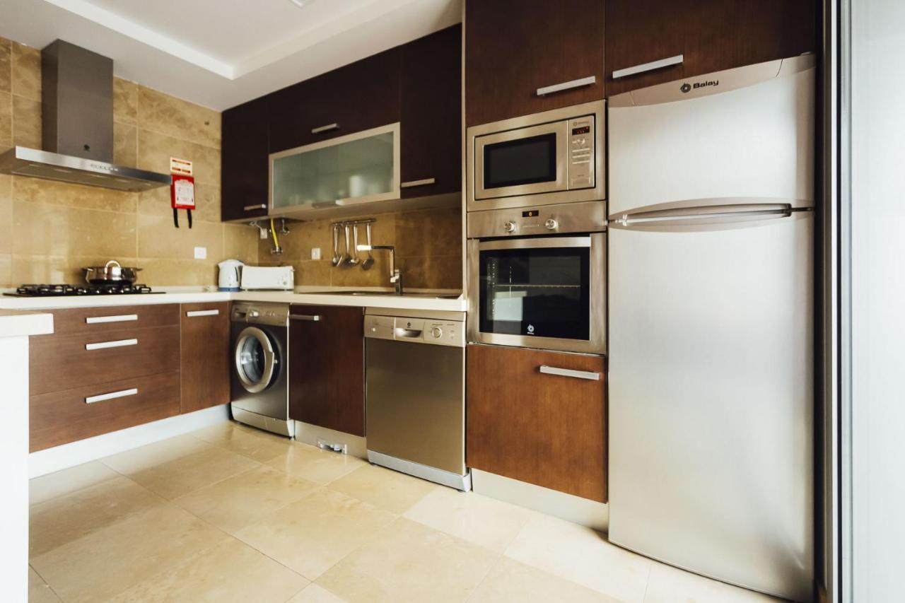 Baia Residence 2 - Holiday Apartments - By Sch 상 마르티뇨 두 포르투 외부 사진
